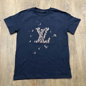 Louis Vuitton Men’s Embroidered Sail Boat T Shirt Size L Excellent Condition.